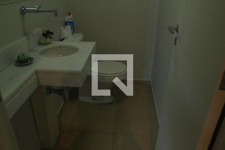Banheiro de apartamento à venda com 3 quartos, 80m² em Vila Campo Grande, São Paulo
