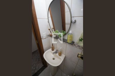 Casa à venda com 166m², 3 quartos e 4 vagas Casa à venda com 166m², 3 quartos e 4 vagasLavabo