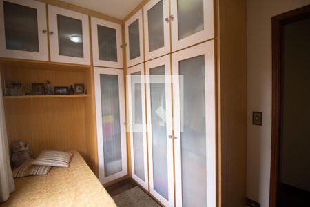 Casa à venda com 166m², 3 quartos e 4 vagas Casa à venda com 166m², 3 quartos e 4 vagasQuarto 3