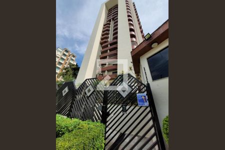 Apartamento para alugar com 252m², 3 quartos e 3 vagas Apartamento para alugar com 252m², 3 quartos e 3 vagasEntrada