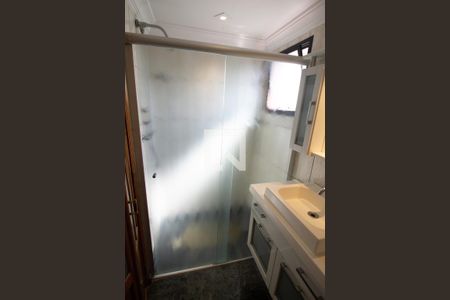 Apartamento para alugar com 252m², 3 quartos e 3 vagas Apartamento para alugar com 252m², 3 quartos e 3 vagasBanheiro da Suíte