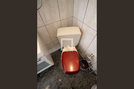 Apartamento para alugar com 252m², 3 quartos e 3 vagas Apartamento para alugar com 252m², 3 quartos e 3 vagasBanheiro da Suíte