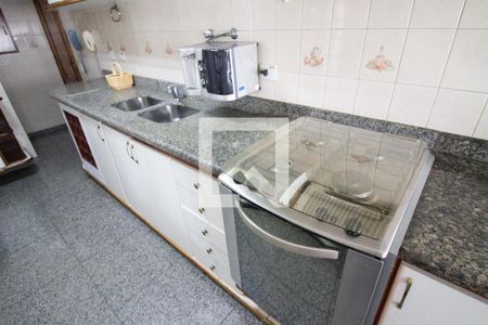 Apartamento para alugar com 252m², 3 quartos e 3 vagas Apartamento para alugar com 252m², 3 quartos e 3 vagasCozinha