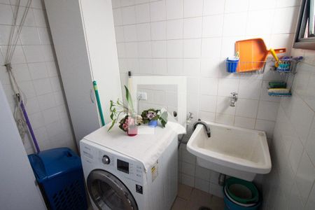 Apartamento para alugar com 252m², 3 quartos e 3 vagas Apartamento para alugar com 252m², 3 quartos e 3 vagasÁrea de Serviço