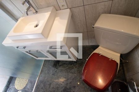 Apartamento para alugar com 252m², 3 quartos e 3 vagas Apartamento para alugar com 252m², 3 quartos e 3 vagasBanheiro da Suíte