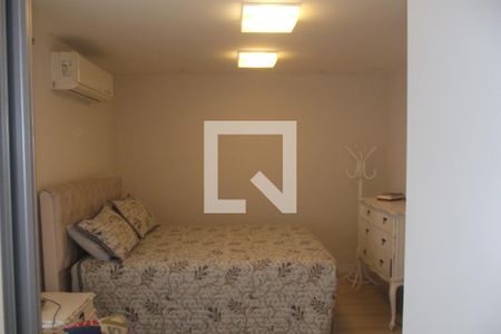 Casa à venda com 200m², 3 quartos e 2 vagasSuíte 3Suíte 3