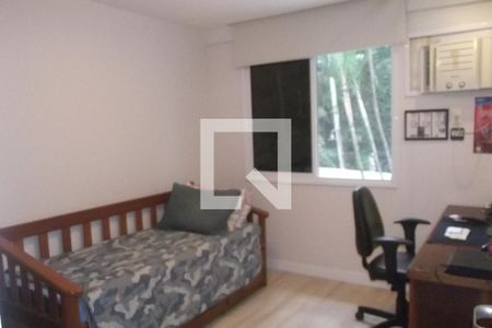 Casa à venda com 200m², 3 quartos e 2 vagasSuíte 