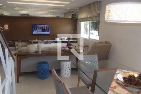 Sala  de casa à venda com 3 quartos, 200m² em Freguesia de Jacarepaguá, Rio de Janeiro