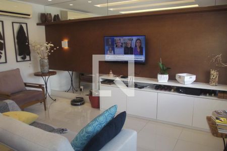 Sala  de casa à venda com 3 quartos, 200m² em Freguesia de Jacarepaguá, Rio de Janeiro