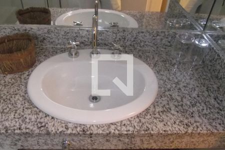 Casa à venda com 200m², 3 quartos e 2 vagasSuíte 2