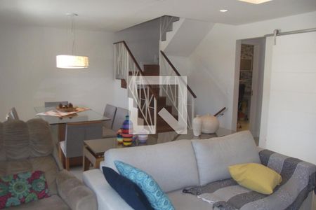 Sala  de casa à venda com 3 quartos, 200m² em Freguesia de Jacarepaguá, Rio de Janeiro