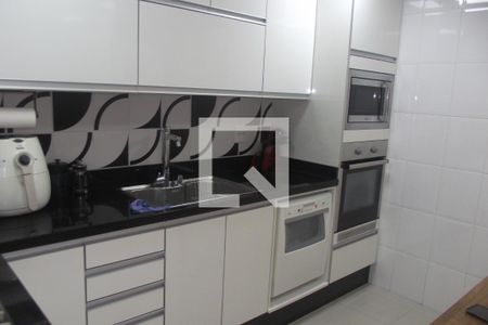 Casa à venda com 200m², 3 quartos e 2 vagasCozinha 