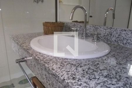Casa à venda com 200m², 3 quartos e 2 vagasSuíte 2