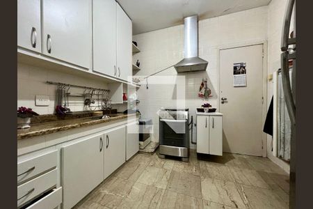Apartamento à venda com 4 quartos, 140m² em Lourdes, Belo Horizonte