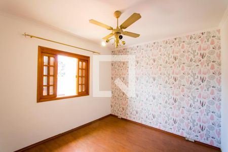 Quarto 1  de casa à venda com 3 quartos, 179m² em Vila Scarpelli, Santo André