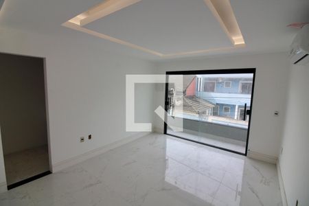 Casa à venda com 270m², 4 quartos e 2 vagasSuite 1