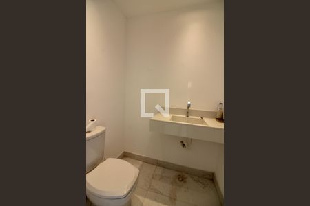 Casa à venda com 270m², 4 quartos e 2 vagasLavabo