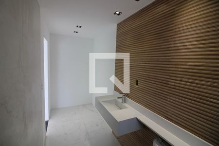 Casa à venda com 270m², 4 quartos e 2 vagasBanheiro da Suíte