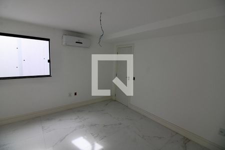Casa à venda com 270m², 4 quartos e 2 vagasQuarto 2
