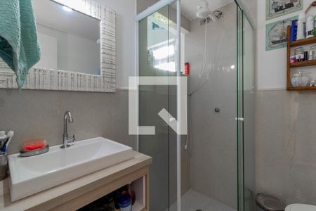 Banheiro de apartamento para alugar com 1 quarto, 42m² em Indianópolis, São Paulo