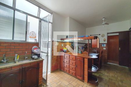 Apartamento à venda com 321m², 4 quartos e 4 vagasCozinha