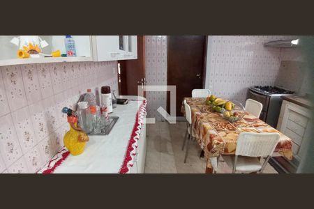 Casa à venda com 250m², 3 quartos e 4 vagas