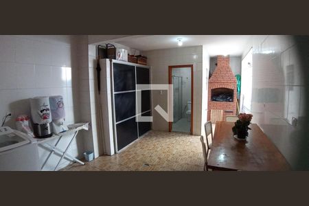 Casa à venda com 250m², 3 quartos e 4 vagas