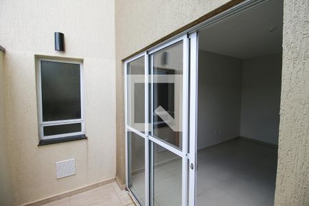 Sacada de apartamento à venda com 2 quartos, 53m² em Itaquera, São Paulo