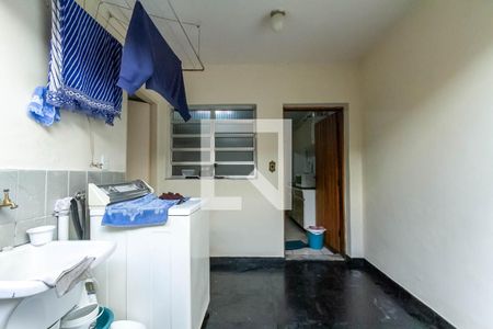Casa à venda com 150m², 2 quartos e 1 vagaÁrea de Serviço
