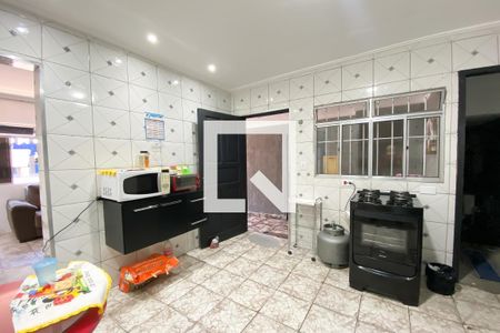Casa à venda com 250m², 4 quartos e 2 vagas Casa à venda com 250m², 4 quartos e 2 vagasCozinha 2