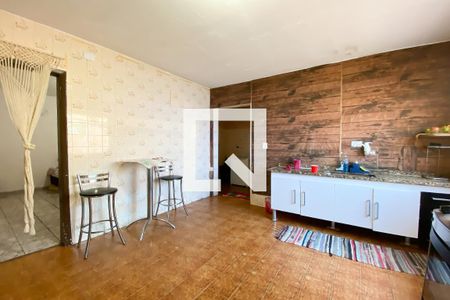 Casa à venda com 250m², 4 quartos e 2 vagas Casa à venda com 250m², 4 quartos e 2 vagasCozinha