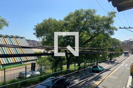 Casa à venda com 250m², 4 quartos e 2 vagas Casa à venda com 250m², 4 quartos e 2 vagasVista