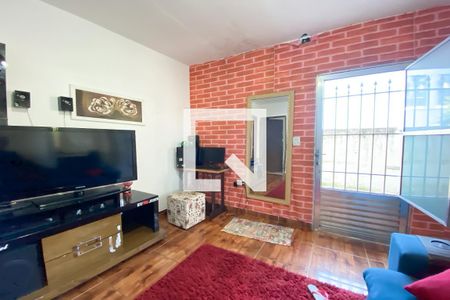 Casa à venda com 250m², 4 quartos e 2 vagas Casa à venda com 250m², 4 quartos e 2 vagasSala 2