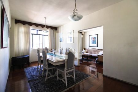 Apartamento à venda com 213m², 4 quartos e 1 vagaSala de Jantar