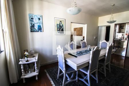 Apartamento à venda com 213m², 4 quartos e 1 vagaSala de Jantar