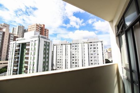 Apartamento à venda com 213m², 4 quartos e 1 vagaVaranda do Quarto 2