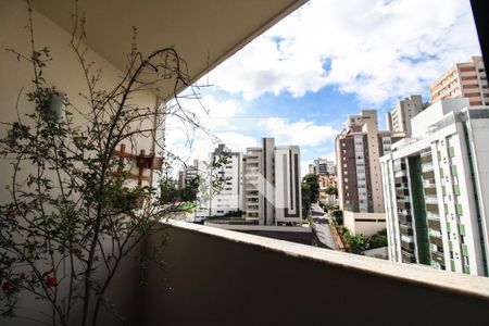 Apartamento à venda com 213m², 4 quartos e 1 vagaVaranda da Sala 2
