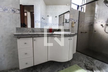 Apartamento à venda com 213m², 4 quartos e 1 vagaBanheiro Corredor