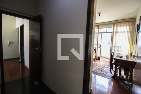 Apartamento à venda com 213m², 4 quartos e 1 vagaCorredor