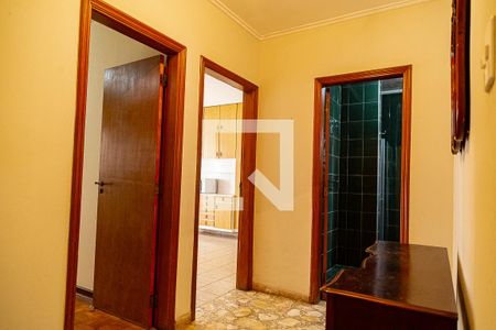 Casa para alugar com 223m², 4 quartos e 2 vagas Casa para alugar com 223m², 4 quartos e 2 vagasCorredor