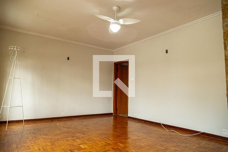 Sala de casa à venda com 4 quartos, 223m² em Jardim Prudência, São Paulo