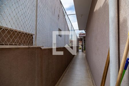 Casa para alugar com 223m², 4 quartos e 2 vagas Casa para alugar com 223m², 4 quartos e 2 vagasQuintal - Corredor