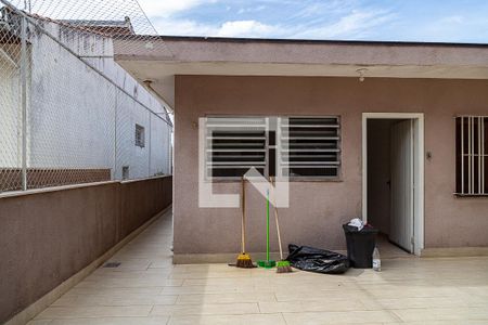 Casa para alugar com 223m², 4 quartos e 2 vagas Casa para alugar com 223m², 4 quartos e 2 vagasVista do Quarto da Edícula