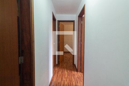 Corredor de apartamento para alugar com 3 quartos, 83m² em Cerqueira César, São Paulo