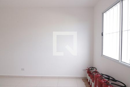 Sala/cozinha
 de apartamento para alugar com 2 quartos, 37m² em Parque Cisper, São Paulo