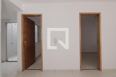 Sala/cozinha
 de apartamento para alugar com 2 quartos, 36m² em Parque Cisper, São Paulo