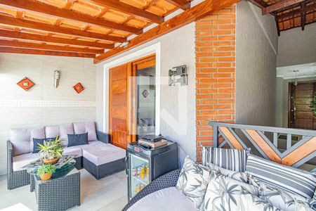 Casa à venda com 220m², 4 quartos e 3 vagasVaranda