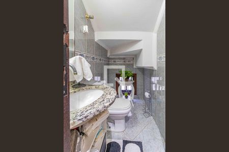 Casa à venda com 220m², 4 quartos e 3 vagasLavabo