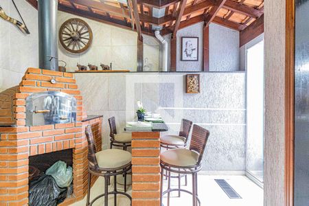 Casa à venda com 220m², 4 quartos e 3 vagasChurrasqueira