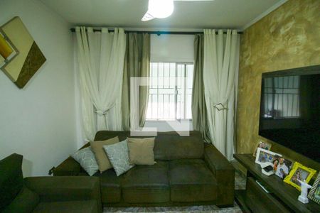 Sala de casa à venda com 3 quartos, 300m² em Vila Carmosina, São Paulo